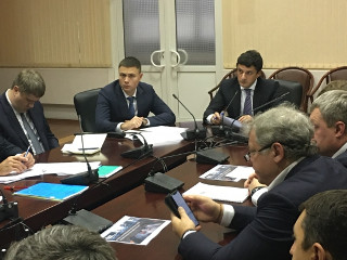 Антон Инюцын провёл совещание по популяризации газомоторного топлива