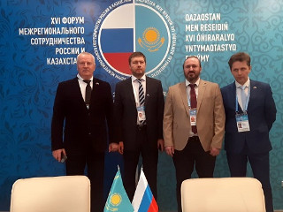 Заседание российско-казахстанского делового совета начало свою работу на форуме в Омске