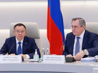 Ирек Файзуллин принял участие во Всероссийском совещании по вопросам подготовки к отопительному сезону 2021-2022 годов и рассказал, сколько теряется тепла и воды из-за плохих сетей