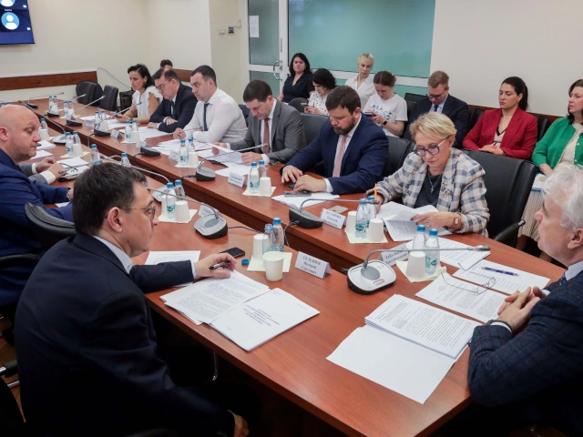 Комитет Государственной Думы по энергетике обсудил дифференциацию тарифов на электроэнергию для населения, ее влияние на динамику перекрёстного субсидирования и рост тарифной нагрузки на граждан